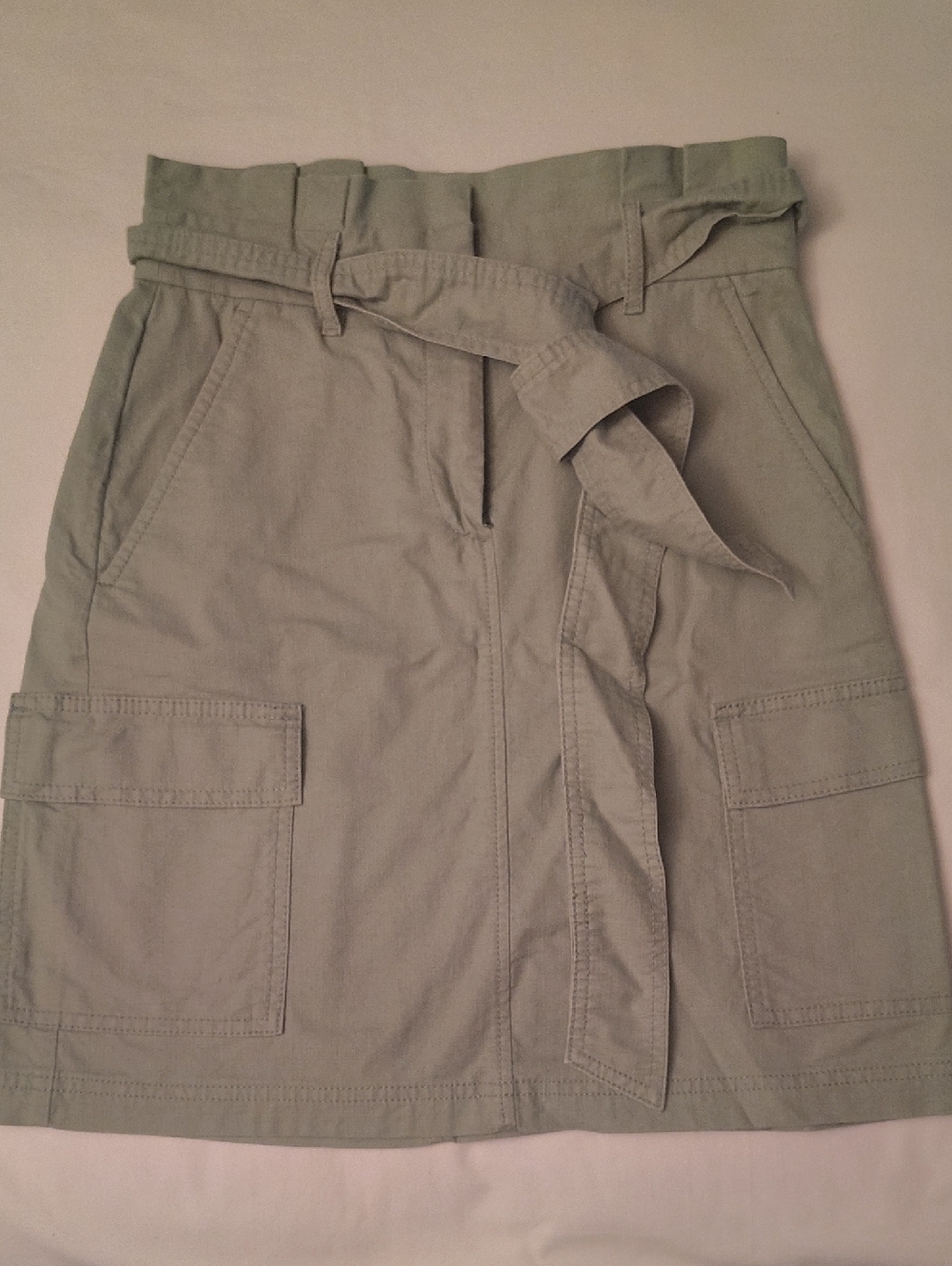 LOFT Sage Green Cargo Tie-Waist Midi Skirt EUC Size 00 Petite